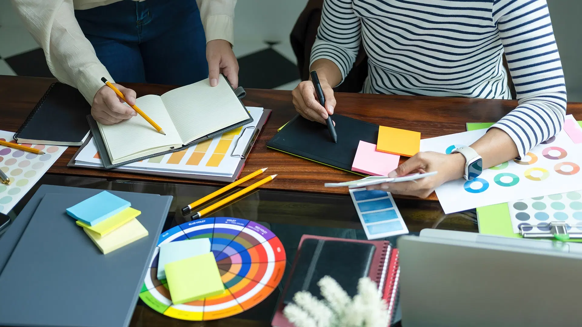 DreamFox + EnBrand Unite to Offer Integrated Branding and Digital Experience Solutions